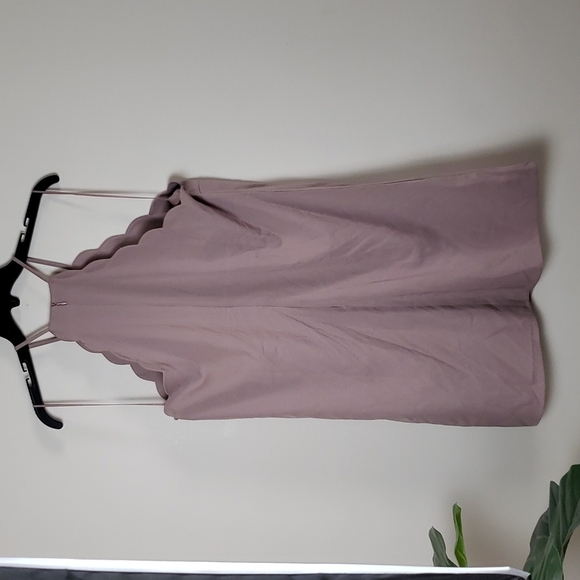 Lulu's scalloped edge halter mini dress, mauve, women's size XL. - Picture 6 of 9